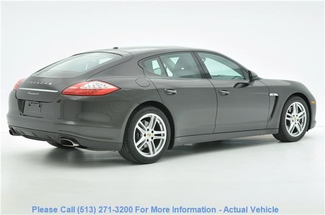 Porsche Panamera 2012 photo 3