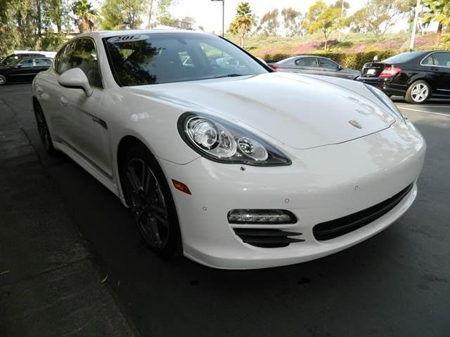 Porsche Panamera 2012 photo 2