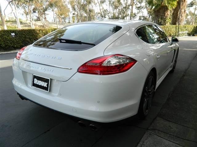 Porsche Panamera 2012 photo 3