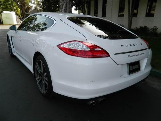 Porsche Panamera 2012 photo 5