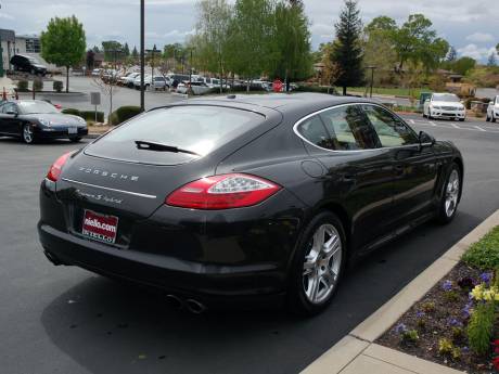 Porsche Panamera 2012 photo 3