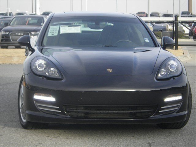 Porsche Panamera 2012 photo 1