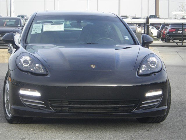 Porsche Panamera 4dr Hybrid Sdn Sedan Unspecified