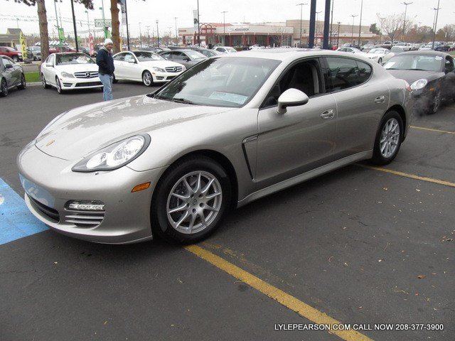 Porsche Panamera 2012 photo 4