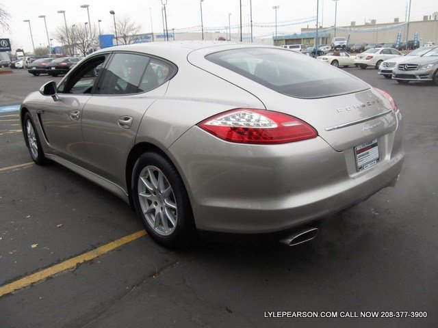 Porsche Panamera 2012 photo 5