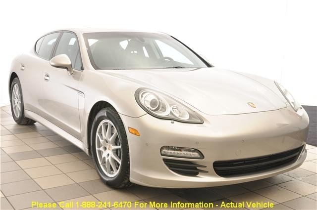 Porsche Panamera 2012 photo 1