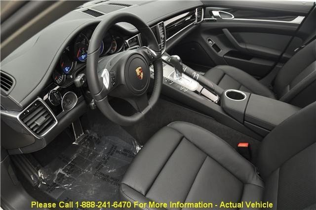 Porsche Panamera 2012 photo 5