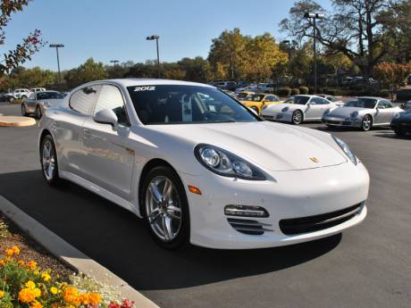 Porsche Panamera 2012 photo 4