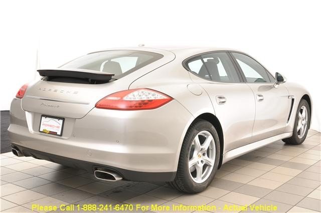 Porsche Panamera 2012 photo 4