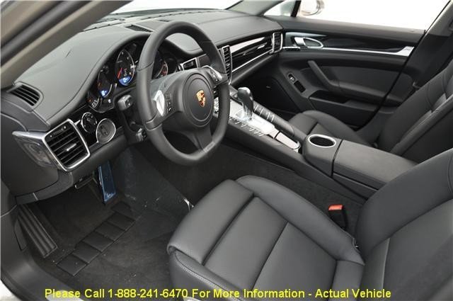 Porsche Panamera 2012 photo 5