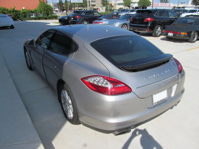 Porsche Panamera 2012 photo 4