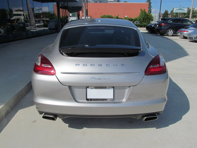 Porsche Panamera 2012 photo 5