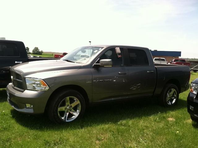 RAM 1500 2012 photo 2