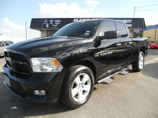 RAM Ram Pickup 2012 photo 1