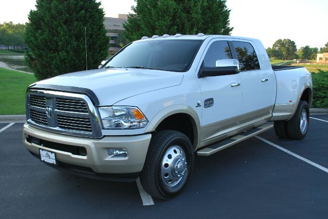 RAM Ram Pickup 2012 photo 4