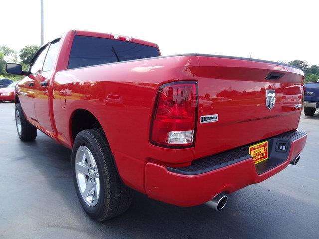 RAM Ram Pickup 2012 photo 1