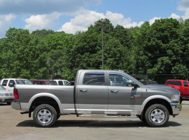 RAM Ram Pickup 1 Owner Leather Roof 5.3L Crew Cab Pickup