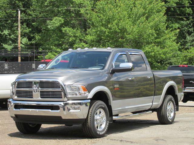 RAM Ram Pickup 2012 photo 2