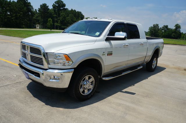 RAM Ram Pickup 2012 photo 2