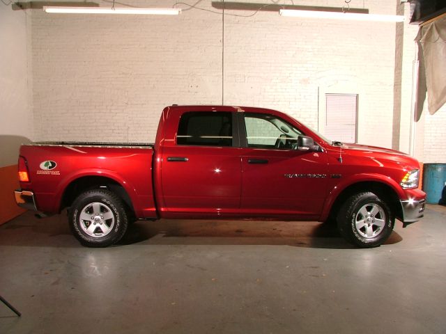 RAM Ram Pickup 2012 photo 1