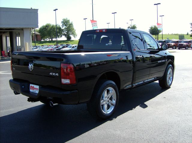 RAM Ram Pickup 4dr LX 4WD Auto Pickup Truck