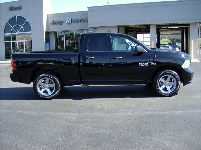 RAM Ram Pickup XLT 4X4 W/third Row Seating Pickup Truck