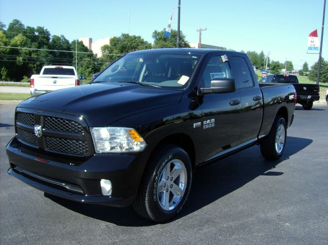 RAM Ram Pickup 2013 photo 1