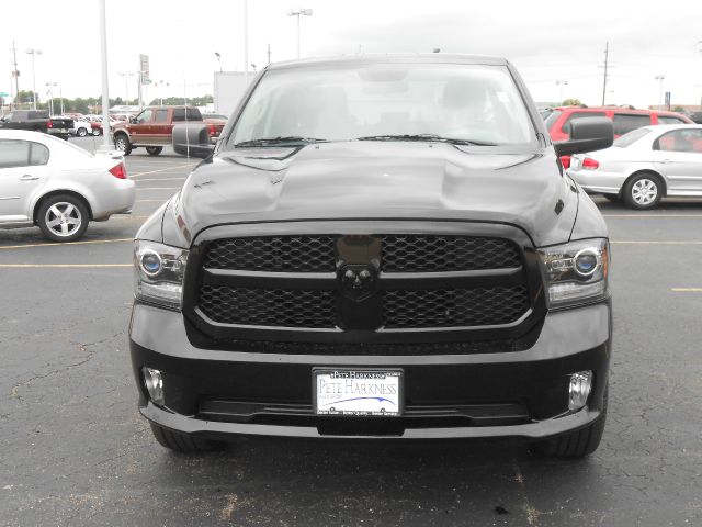 RAM Ram Pickup 2013 photo 2