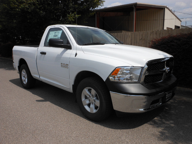 RAM Ram Pickup 2014 photo 1