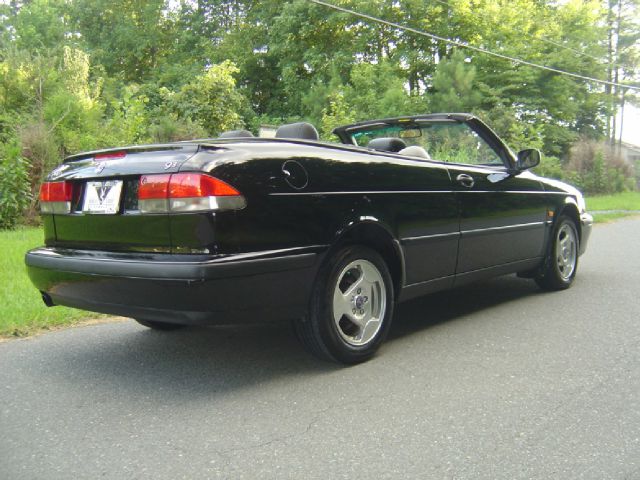 Saab 9-3 1999 photo 2