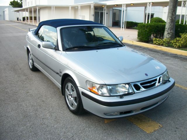 Saab 9-3 2003 photo 2