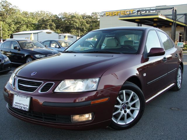 Saab 9-3 2004 photo 2