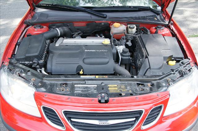 Saab 9-3 2005 photo 2