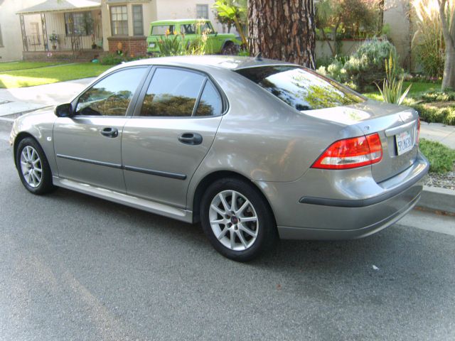 Saab 9-3 2005 photo 2