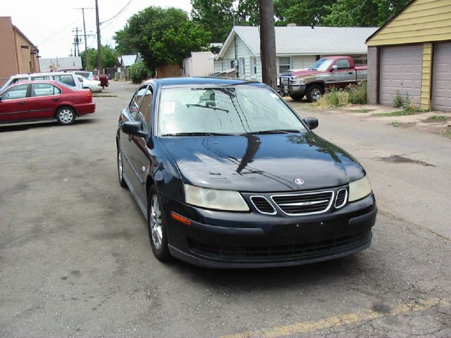 Saab 9-3 2005 photo 2