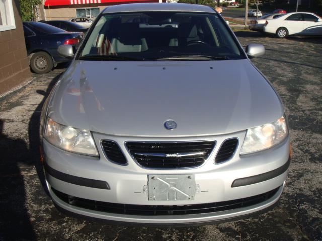 Saab 9-3 2005 photo 2