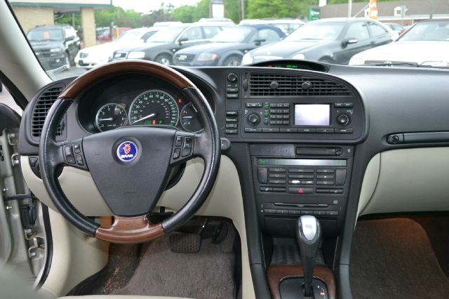 Saab 9-3 2005 photo 1