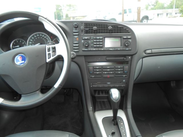 Saab 9-3 2006 photo 2