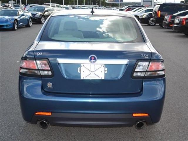 Saab 9-3 2010 photo 3