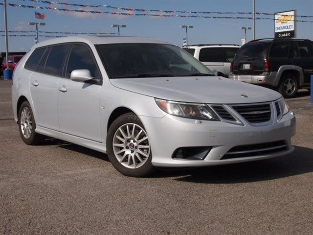 Saab 9-3 2010 photo 1