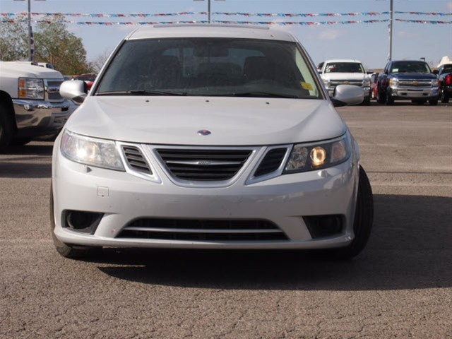 Saab 9-3 2010 photo 2