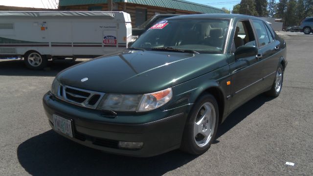 Saab 9-5 1999 photo 1