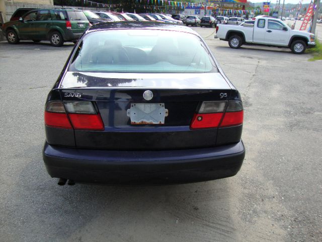 Saab 9-5 1999 photo 1