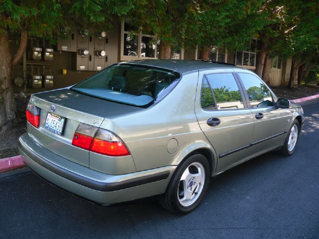 Saab 9-5 1999 photo 3