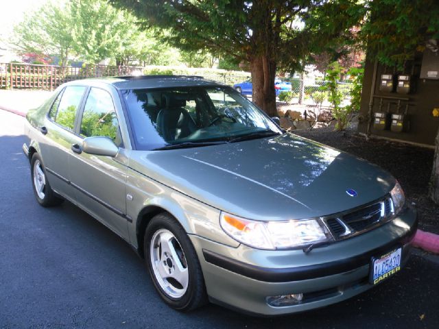 Saab 9-5 1999 photo 4