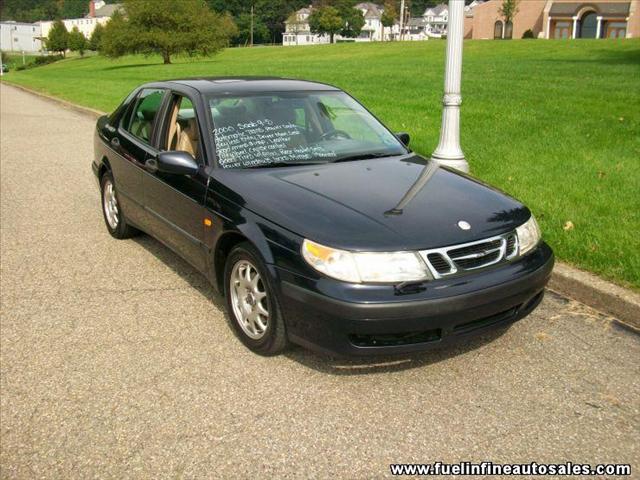 Saab 9-5 2000 photo 1