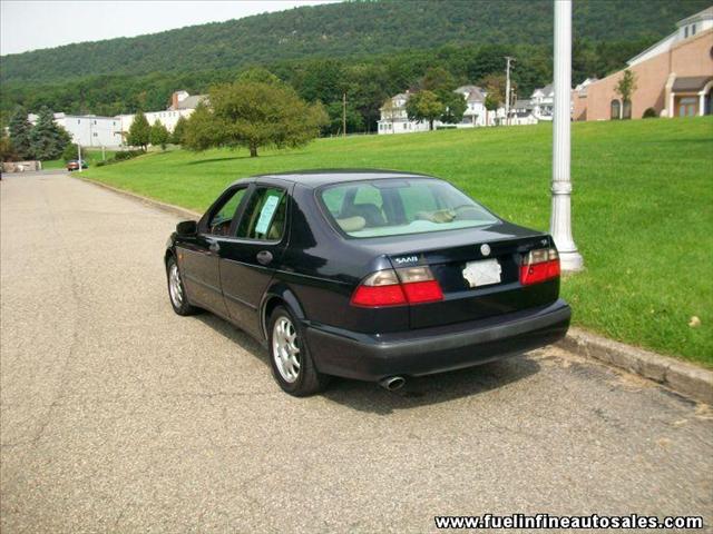 Saab 9-5 2000 photo 4