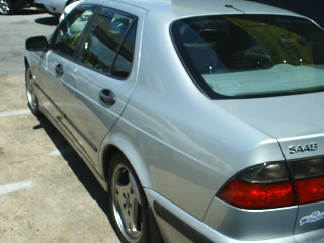 Saab 9-5 2000 photo 1