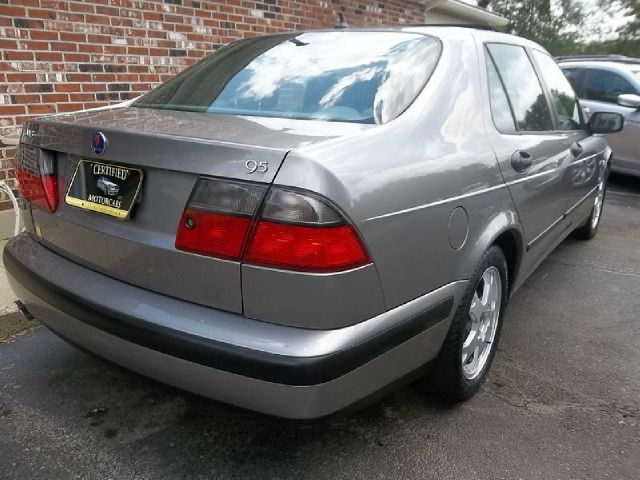 Saab 9-5 2001 photo 1