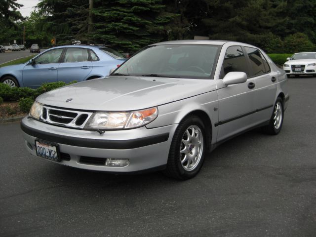 Saab 9-5 2001 photo 2